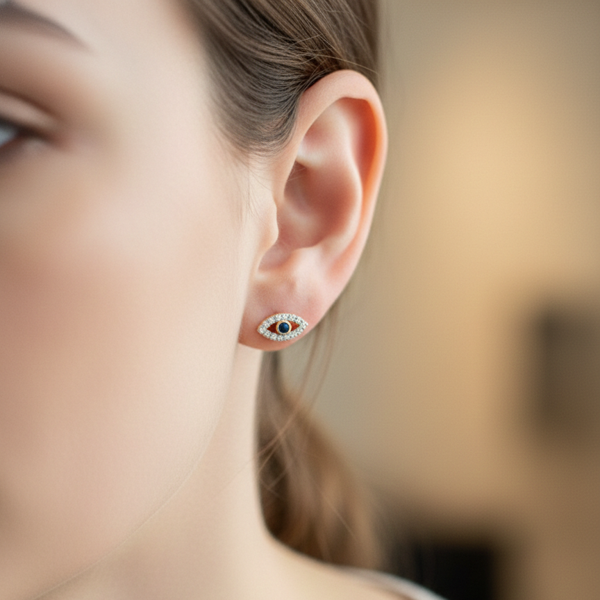 Broquel Ojito con Zirconias (Plata .925 con Baño de Oro)